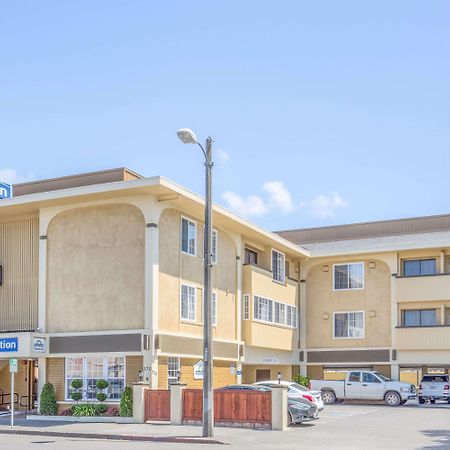 Days Inn By Wyndham Eureka Ca Exteriör bild